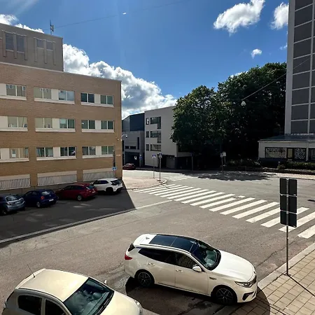 A Cozy Two Bed Near The Riverside *